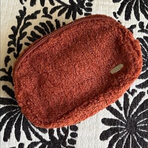 NWT Lolë Fleece Belt Bag